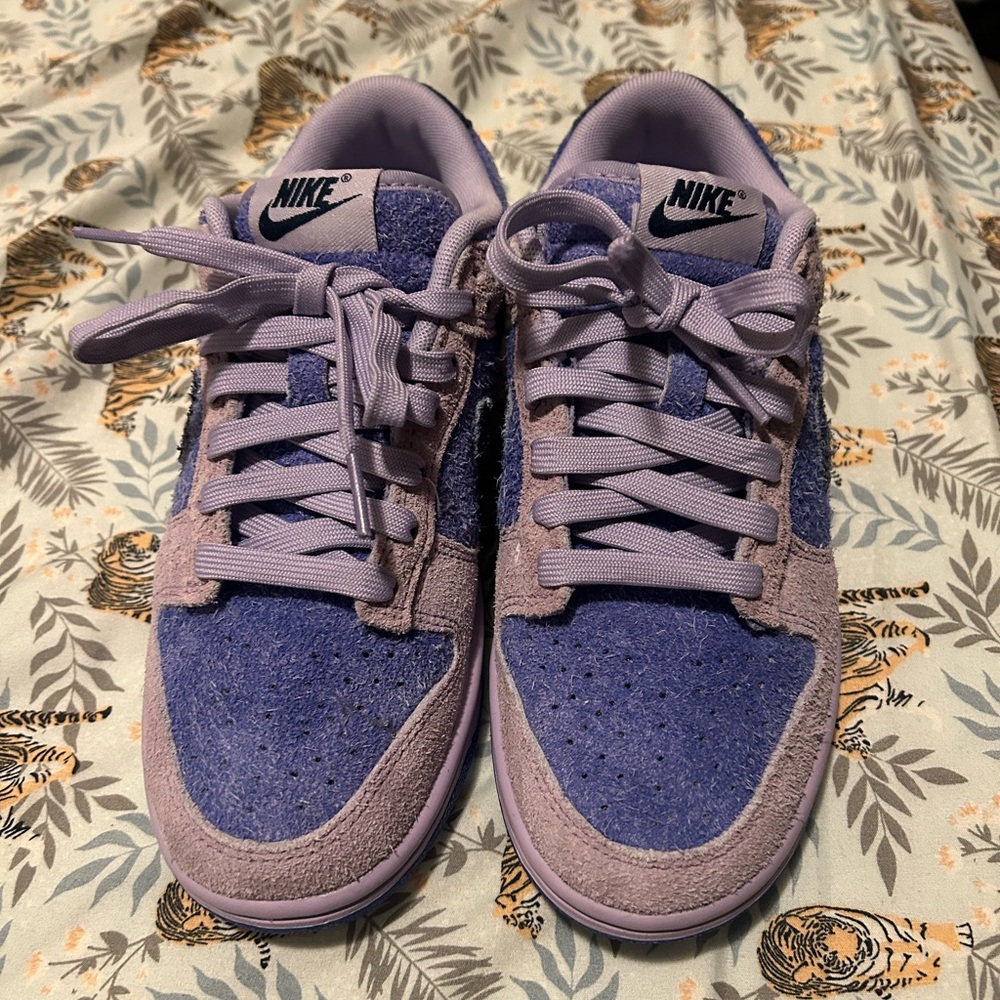 Nike Lavender and Violet Sneakers